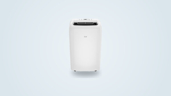 Climatiseur mobile Beko BA310AC avec sa télécommande ZoneFollow