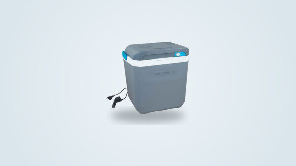 Glacière électrique Campingaz Powerbox Plus 28L, corps gris avec poignée et molette bleues, vue de trois quarts
