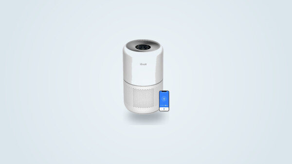 Purificateur d'air Levoit Core 300S blanc, forme cylindrique compacte, vue de face