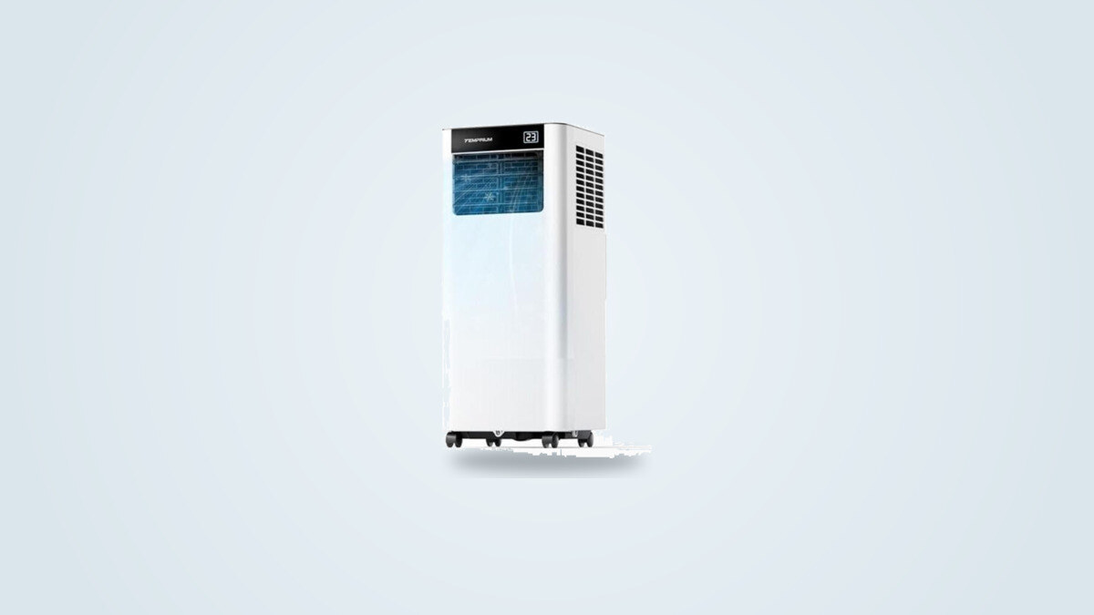 Climatiseur mobile Temprium 7000 BTU vu de trois quarts, panneau tactile et roulettes visibles
