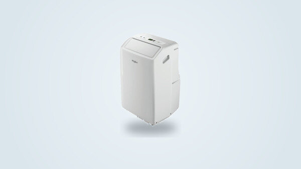 Climatiseur mobile réversible Whirlpool PACF212HP W avec sa télécommande